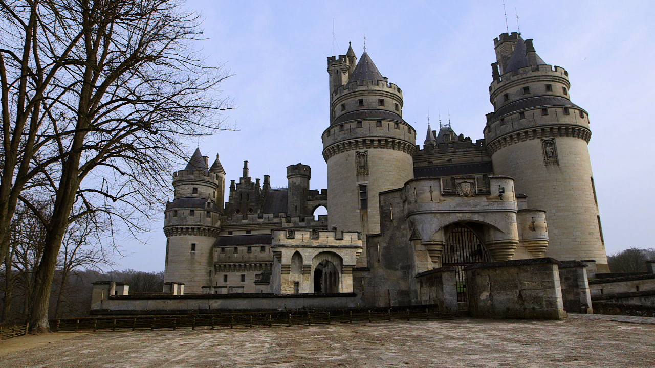 VIsuel du film " Le château de Pierrefonds"