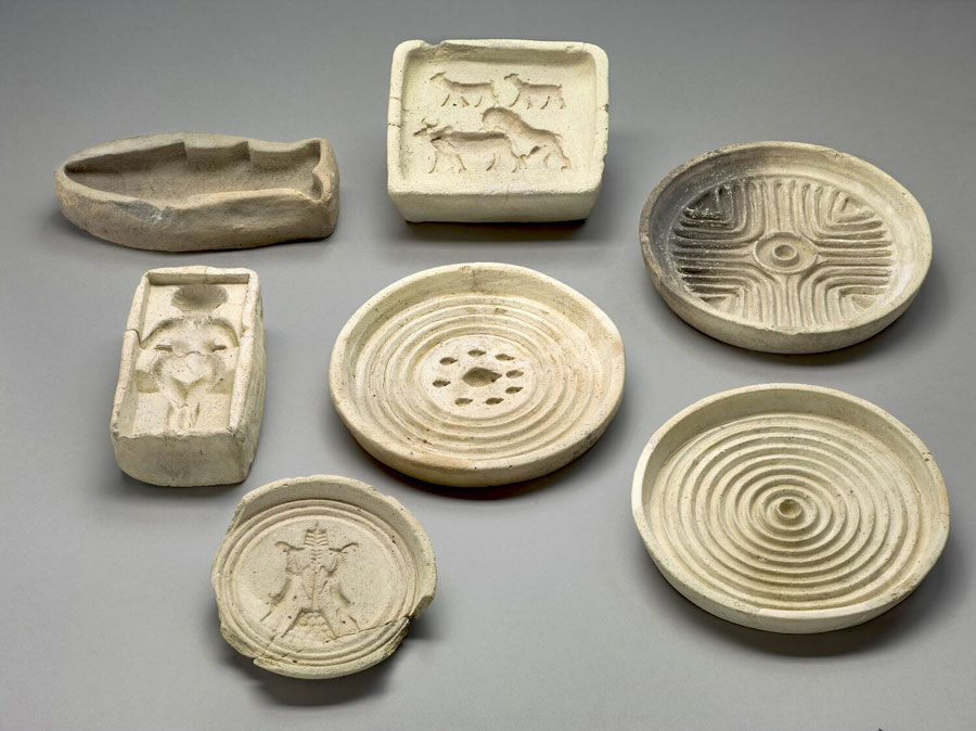 Moules de cuisine, Mari (Syrie), Palais de Zimri-Lim, 18ᵉ siècle. © Musée du Louvre, distr. Grand-Palais RMN/Chipault - Soligny