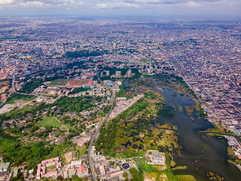 La ville de Lagos (Nigeria) compte plus de 15 millions d’habitants en 2023. Photo par Mujib sur Adobe Stock. 