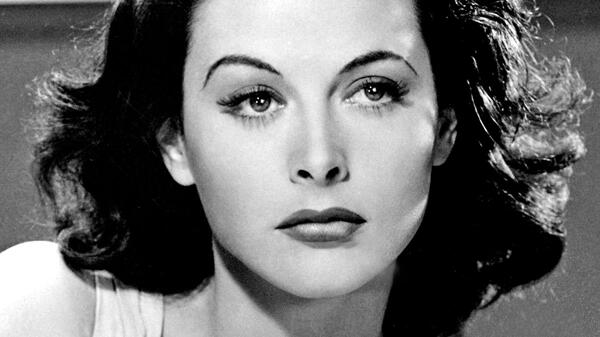 Hedy Lamarr, 1940 © Photo12/Alamy/Pictures From History, CPA Media Pte Ltd