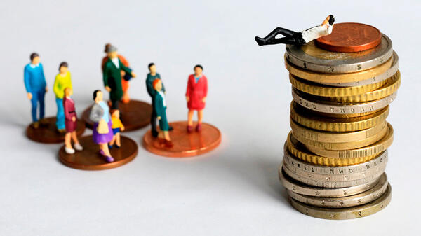 Inégalités économiques © corlaffra/stock.adobe.com