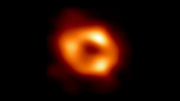Image du trou noir géant Sagittarius A* situé au centre de la Voie Lactée