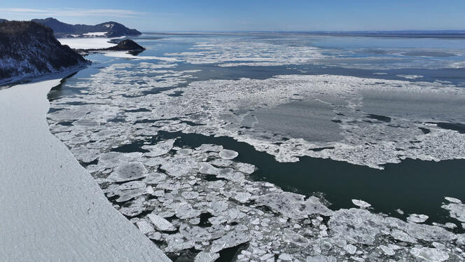 La glace fond à l’entrée de la baie du Ha ! Ha ! © Sébastien Kuchly, BicWin2024, Laboratoire PMMH, CNRS