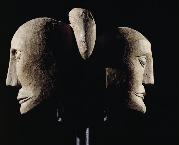 ©E. LESSING/AKG-IMAGES Sculpture gauloise