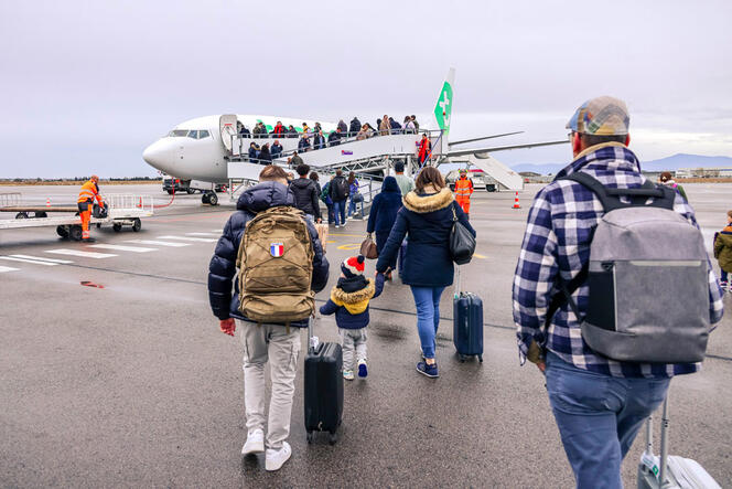 Voyageurs embarquant dans un avion © Laurent Grandguillot / RÉA