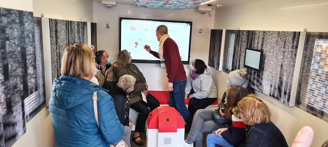 inauguration demo 72dpi Un laboratoire mobile pour les langues parlées de France