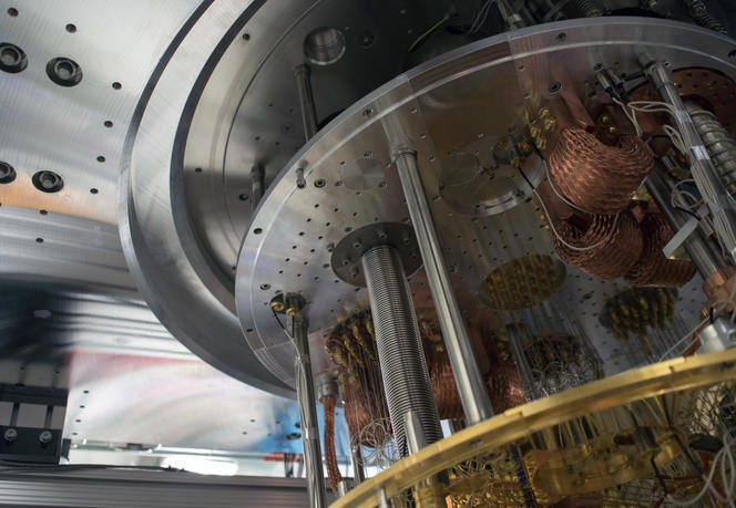 ©IBM Research Vue de l'intérieur de l'ordinateur quantique IBM Q.