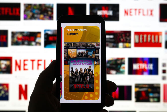 téléphone portable affichant l'application Netflix 
