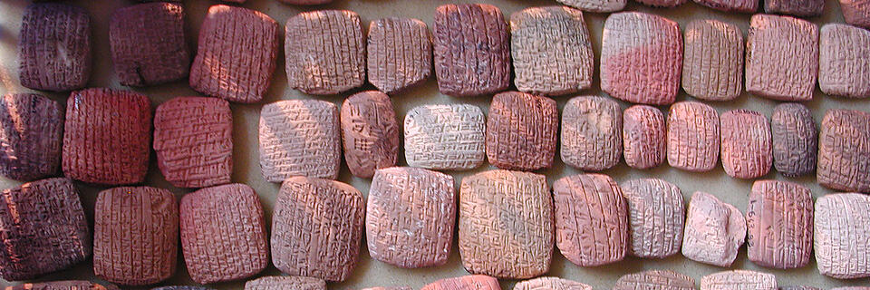 © Cécile Michel / Mission archéologique de Kültepe (tablettes cunéiformes du Musée des civilisations anatoliennes à Ankara)