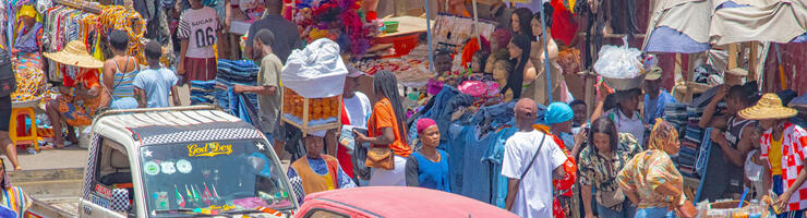 Effervescence au marché de Makola, à Accra (Ghana) en mai 2024 © Omri Eliyahu / Shutterstock.com