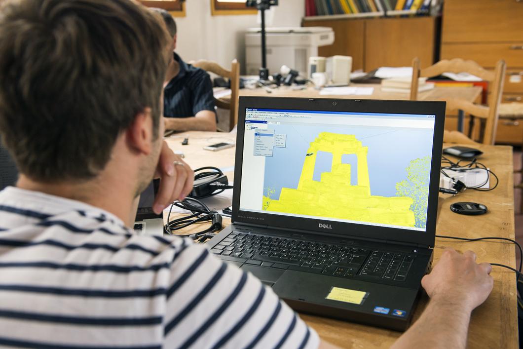 Numérisation du site de la Tholos de Delphes