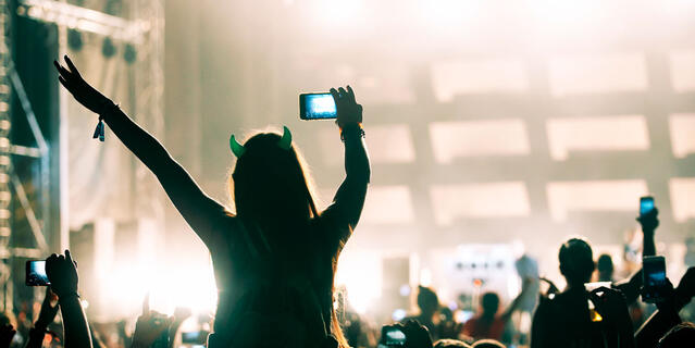 foule en concert © NDAB Creativity / Shutterstock