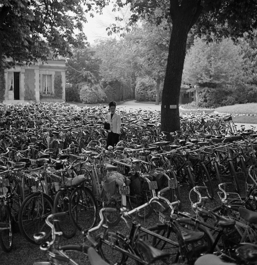 Parking de bicyclettes à Longchamp, Paris