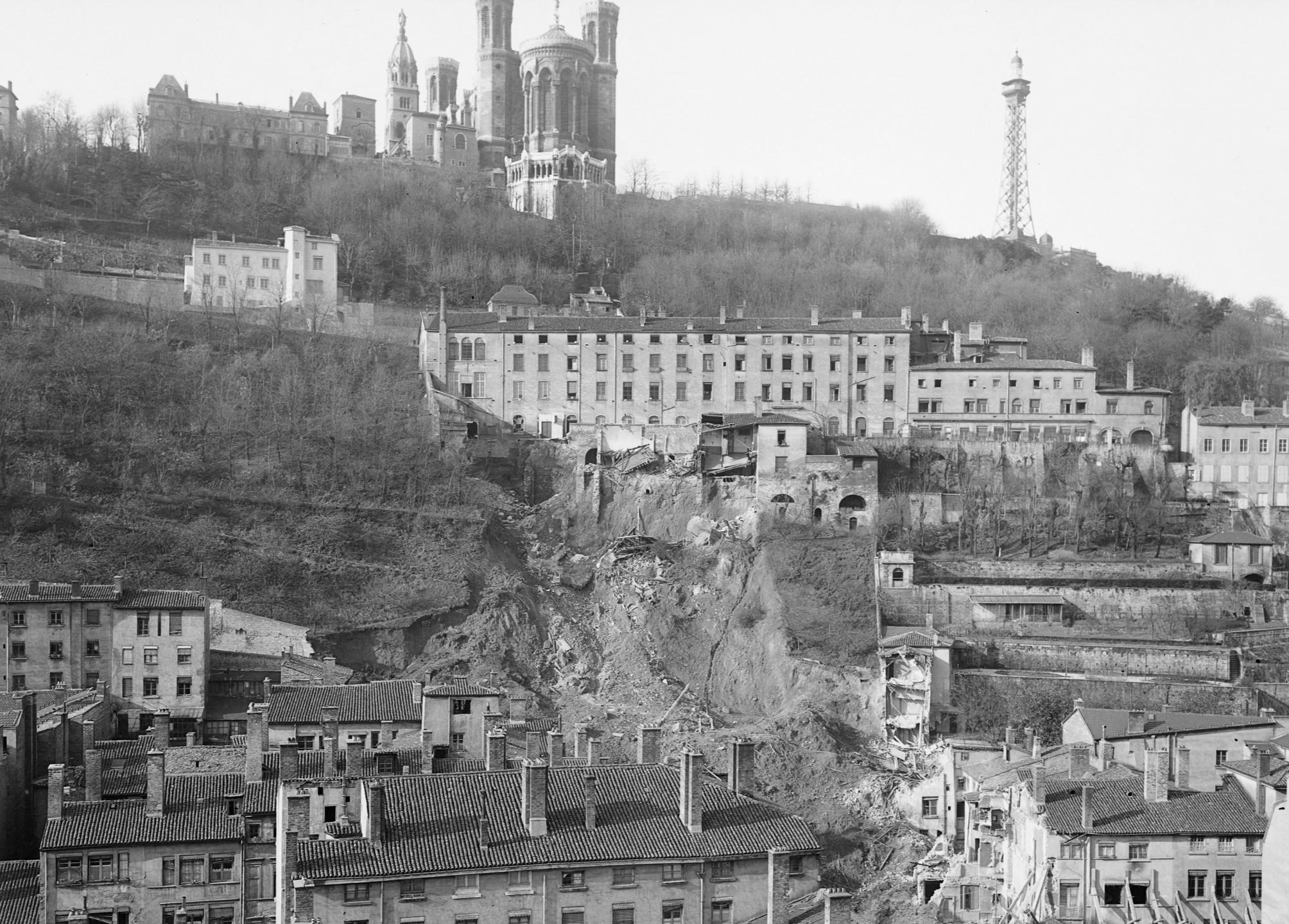 Catastrophe de l'éboulement de la colline de Fourvière. Lyon (Rhône), 13 novembre 1930.