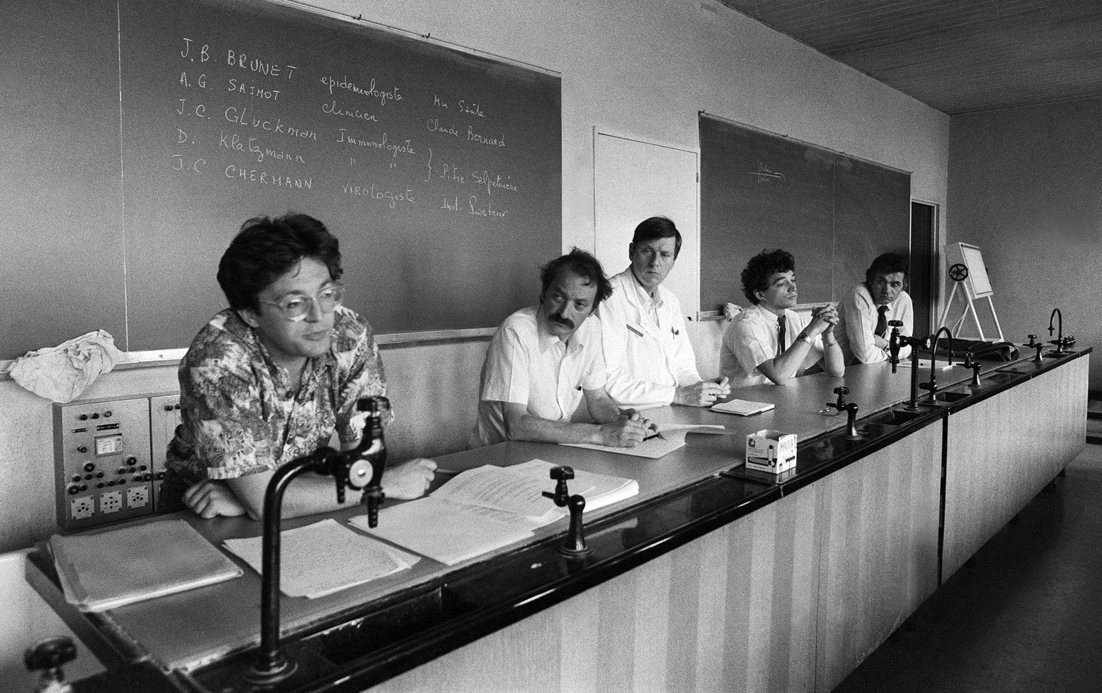 Conférence de presse le 29 juin 1983 au CHU de la Pitié-Salpêtrière