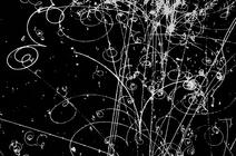 Paires électron/positron vues dans une chambre à bulle