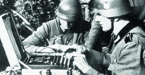 Utilisation de la machine Enigma, par les Nazis