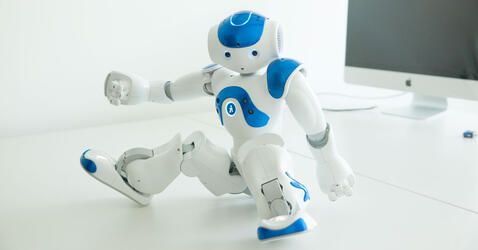 Le robot Nao © Frédéric MALIGNE/MSH Toulouse/CNRS Images