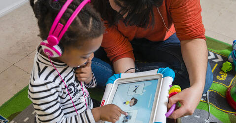 ©Cyril Frésillon / LSCP Babylab / ENS / EHESS / CNRS Images Analyse de l’apprentissage des mots chez une enfant de 3 ans, au babylab du Laboratoire de sciences cognitives et psycholinguistiques