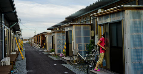 Logements provisoires pour personnes déplacées à Minamisoma, Japon.