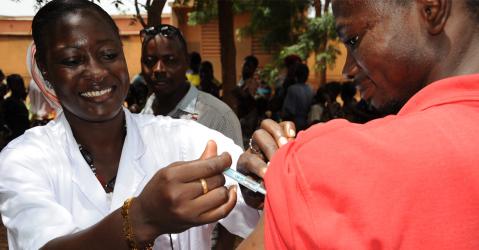Campagne de vaccination contre la méningite en Afrique