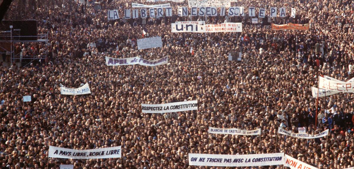 Manifestation en faveur de l'école libre en 1984.