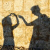 ©ARA / iStockphoto.com deux ombres sur un mur